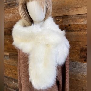 Ivory Faux Fur Stole Wrap | BABEYOND Glam Bridal & Formal Event Shawl LIKE NEW